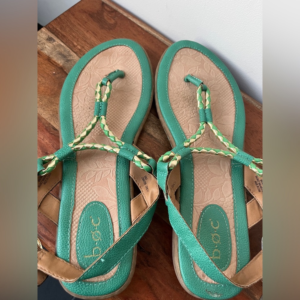 B.O.C Born Green , gold and green braided Sandals, faux leather size 9 - Picture 7 of 9
